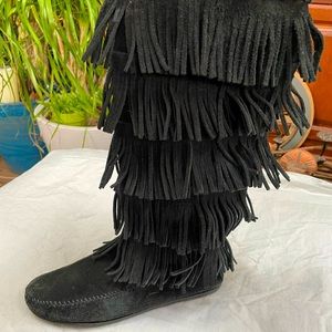 Minnetonka tall black leather moccasins shoes fringe size 9 womens knee boots